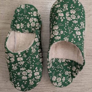 Babuchas liberty verde con borreguillo